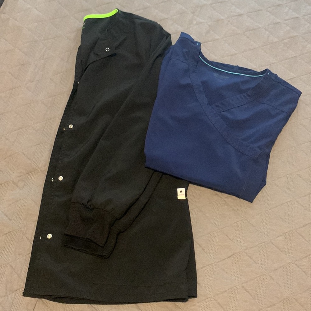 Scrubstar Medium Scrub Top & Jacket (combo)
